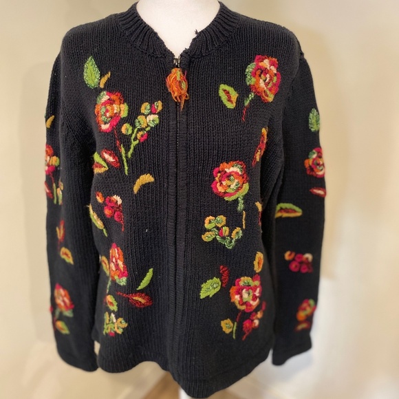 Northern Isles Zip-Up Knit Cardigan – Women’s M – Black with Rose Embroidery - Picture 5 of 10